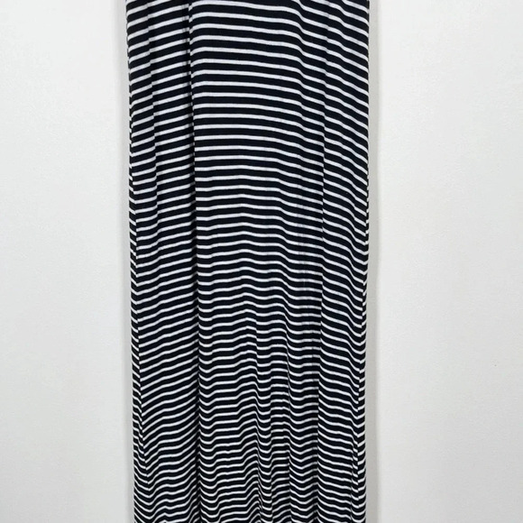 🌟✨2 for $20 ✨🌟 THML |  STRIPED MAXI DRESS - Picture 6 of 12